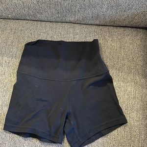 LululLemon High Align 4"